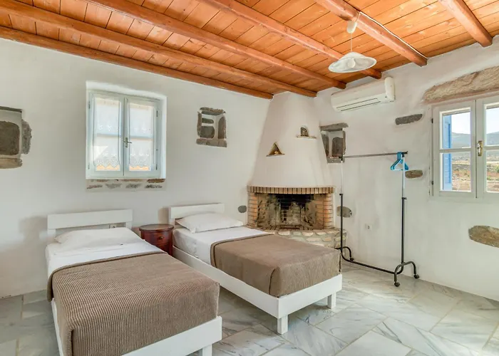 Villa Nikoramavilla Paros With Swimming Poll And Bbq For 21 Guests