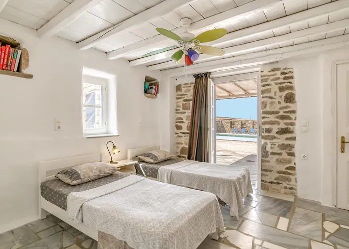 Villa Nikoramavilla Paros With Swimming Poll And Bbq For 21 Guests