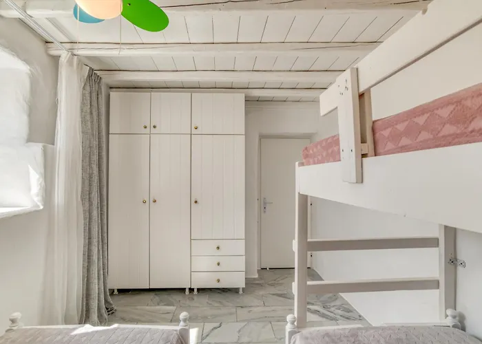 Villa Nikoramavilla Paros With Swimming Poll And Bbq For 21 Guests Piso Livadi