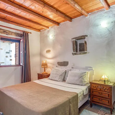 Nikoramavilla Paros With Swimming Poll And Bbq For 21 Guests Piso Livadi