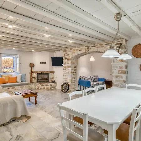 Nikoramavilla Paros With Swimming Poll And Bbq For 21 Guests