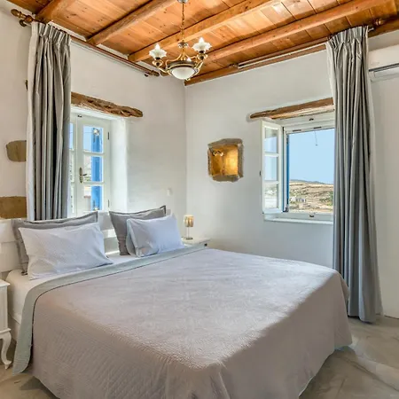 Nikoramavilla Paros With Swimming Poll And Bbq For 21 Guests Piso Livadi