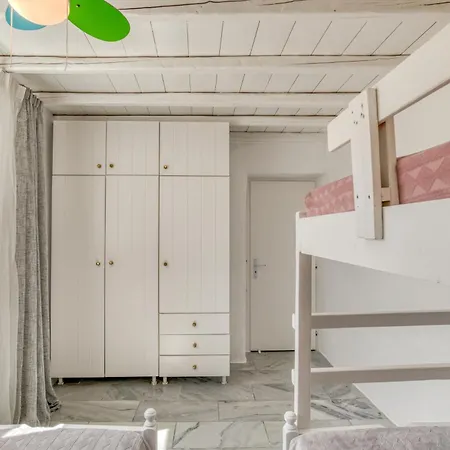 Villa Nikoramavilla Paros With Swimming Poll And Bbq For 21 Guests Piso Livadi