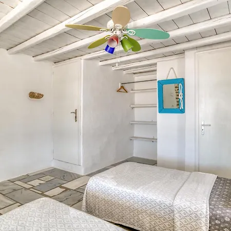 Nikoramavilla Paros With Swimming Poll And Bbq For 21 Guests Piso Livadi