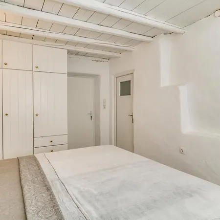 Nikoramavilla Paros With Swimming Poll And Bbq For 21 Guests Piso Livadi