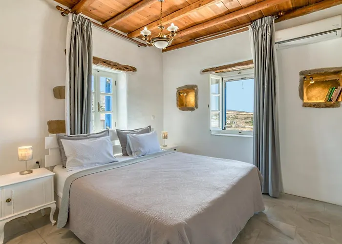 Nikoramavilla Paros With Swimming Poll And Bbq For 21 Guests Piso Livadi