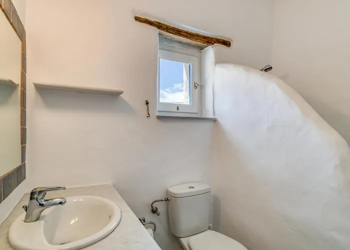 Nikoramavilla Paros With Swimming Poll And Bbq For 21 Guests Villa Piso Livadi