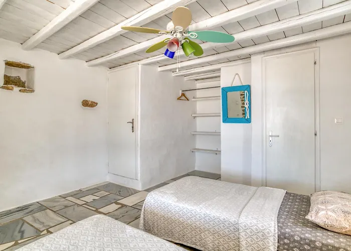 Nikoramavilla Paros With Swimming Poll And Bbq For 21 Guests Piso Livadi