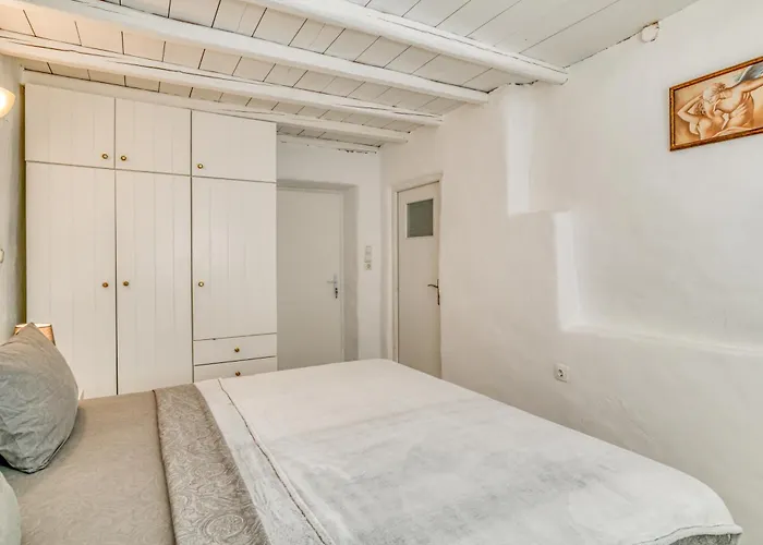 Nikoramavilla Paros With Swimming Poll And Bbq For 21 Guests Piso Livadi